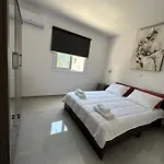 K15 Luxe Oasis Retreat - 3 Minute Drive To Beach