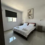 K15 Luxe Oasis Retreat - 3 Minute Drive To Beach