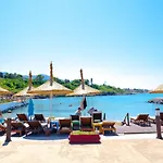 Ada Beach Hotel