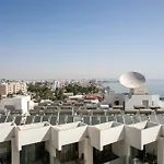 Palmove Luxurious Beachfront Apt