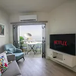 Palmove Luxurious Beachfront Apt