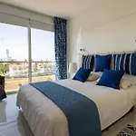 Seafront Stylish Apt, Protaras