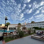 Adelais Bay Hotel