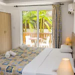 Alecos Hotel Apartments