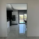 Iskele Bahceler De Kiralik Triplex Havuzlu Luks Villa