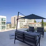 Beachside 1-Bed With Huge Veranda