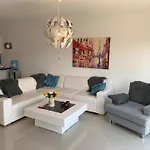 Highly Comfortable Family-Friendly Apartment In Lovely Area
