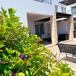 3 Zimmer, Meerblick Villa direkt in Coral Bay