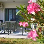 Ground Floor Apartments In Caesar Resort & Spa, Long Beach
