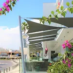 River Rock Hotel