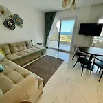 Lightness Apartment By The Sea