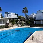 Sunset Deluxe Villa And Studios