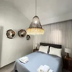 Nicholas Seaview Apartments