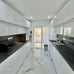 Enaerios Stunning Seaview Apartment