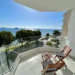 Enaerios Stunning Seaview Apartment