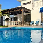 Villa Aris