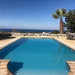 Villa Green Palace, Private Pool, Sea Mountain Views , Spacious Beautiful