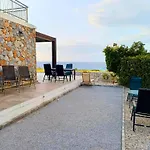Luxurious Villa With Breathtaking Seaview
