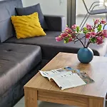Airbnsea City Centre Side Sea View Apartments