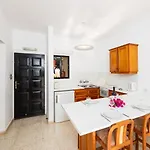 Tavros Hotel Apartments