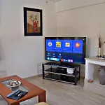 Villa Saraliana Sandy Beach Villas - Heated Pool - Jacuzzi - Private Beach Area