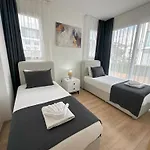 Four Seasons Life Official