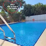 Lazuli Beach & Pool Apartment 501