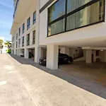 Luxury 2-Bed Apt In Central Kyrenia With Shared Pool