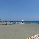 Athenaeum Beachside Apt By Trulycyprus