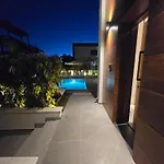 Tg New Luxury Private Resort Villas - Heated Salty Swimming Pool, Outdoor Jacuzzi, Sauna, Exotic Garden