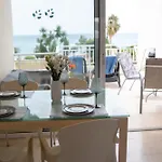 Sea View Apartment In Coral Bay
