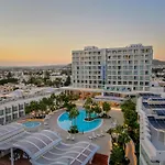 Radisson Beach Resort Larnaca
