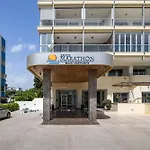 Marathon Beach Apartment With Shared Pool