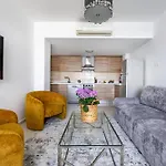Marathon Beach Apartment With Shared Pool