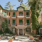 New Helvetia Hotel