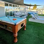 Sant Central Deluxe Apartments