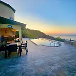 4-Bedroom Villa With Amazing Views