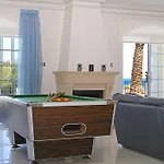 Villa Oceania - Beachfront