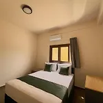 Kleos Noble Retreat - Stone-Build Apartments & Guesthouse Rooms (Adults Only)