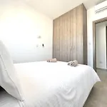 City Hall Suites