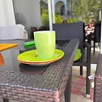 Stylish 2 Bedroom Apartment In Pegia