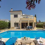 Villa Tsikkos Tria