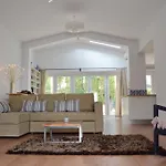 Villa Alethia