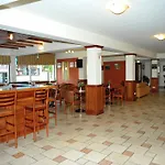 Ekali Hotel