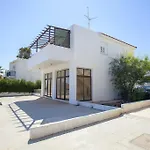 Protaras Holiday Suite Annie