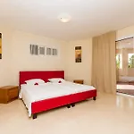 Villa Riverside