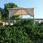 Arodaphne Cottage