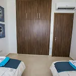 Olivia Villa 63