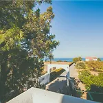 Pine Bay Boutique Hotel & Cakistes Restaurant