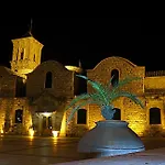 Onisillos Hotel